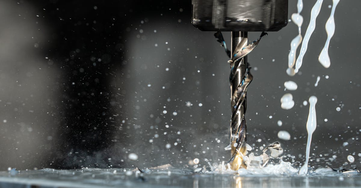 What does a CNC machinist do?